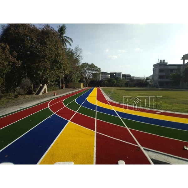 人工草皮彩虹跑道 人工草皮彩虹跑道,亮盟實業股份有限公司