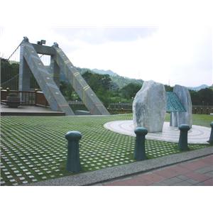 停車場植草磚09