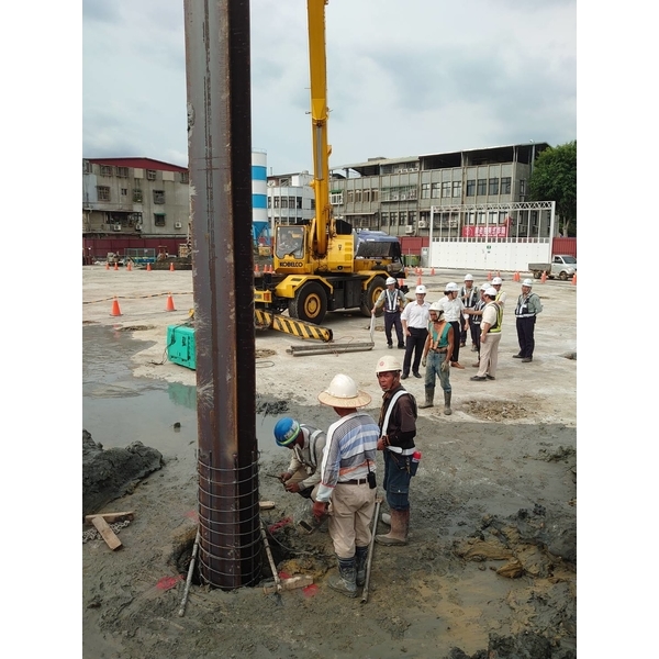 臺北市南港區玉成段辦公大樓新建工程,弘甫工程股份有限公司