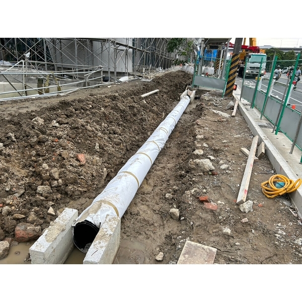 HDPE-U型溝施工,壹際實業有限公司