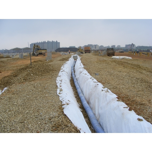 軟式透水管施工