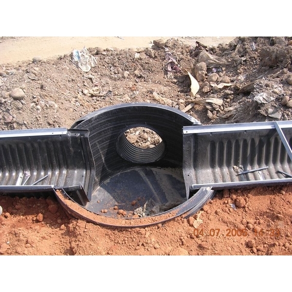 HDPE-U型溝施工-壹際實業有限公司