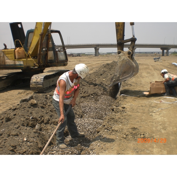 軟式透水管施工