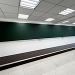 補教業專用大型琺瑯暗線黑板及講台 - 群策黑板有限公司