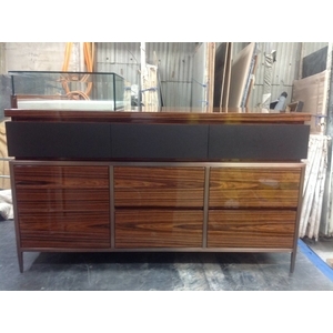 珠寶展示櫃 , 裕晟電機工業股份有限公司