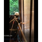 挑高玻璃工作平台車作業 - 潔新實業有限公司