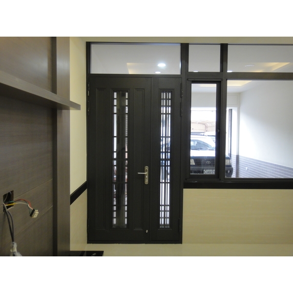 玄關門 玄關門-鎮辰企業有限公司