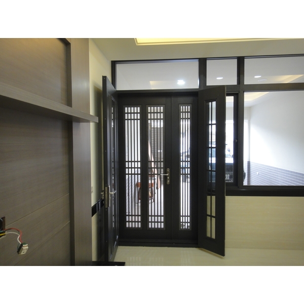 玄關門 玄關門,鎮辰企業有限公司