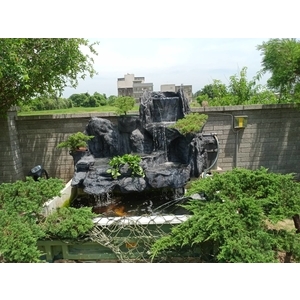 FRP假山水池