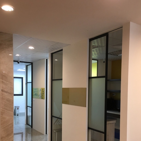 玻璃橫拉門,精緻金屬企業有限公司