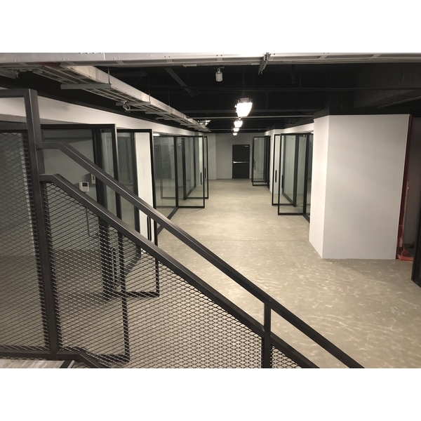 推拉門＆橫拉門-精緻金屬企業有限公司