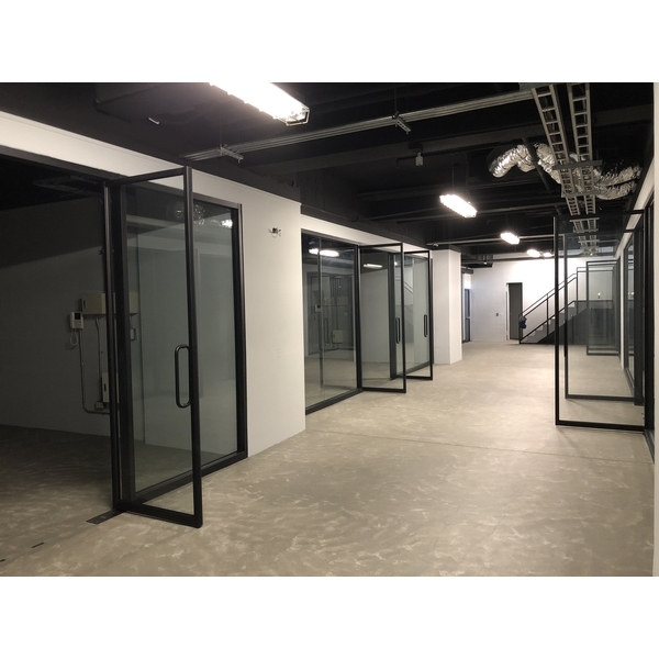 推拉門＆橫拉門-精緻金屬企業有限公司