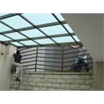 鍍鋅烤漆玻璃採光罩鍍鋅烤漆方管造型防盜窗現場施工中 - 和隆企業社