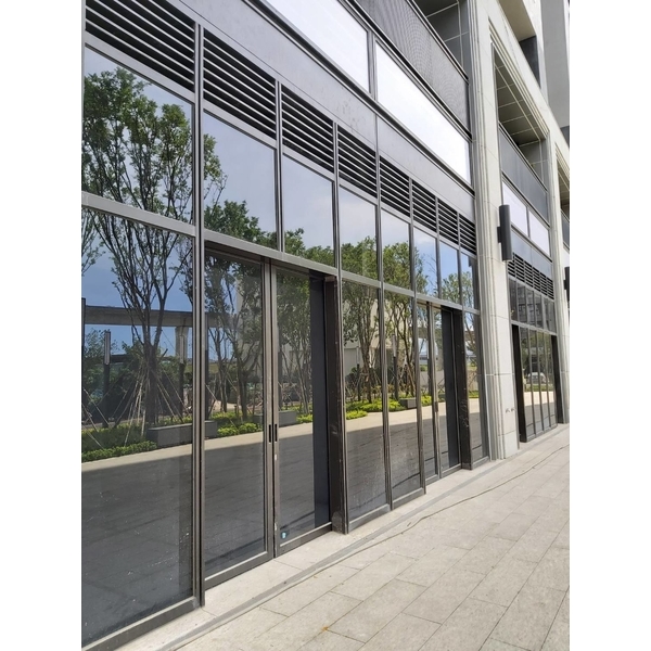 外觀固定門窗＆百葉-鉅鈦金屬有限公司