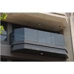 陽台玻璃欄杆 - 鉅鈦金屬有限公司