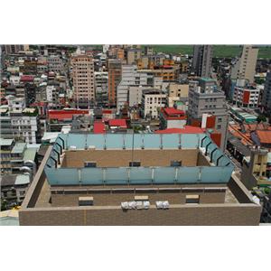 屋頂玻璃造型欄杆