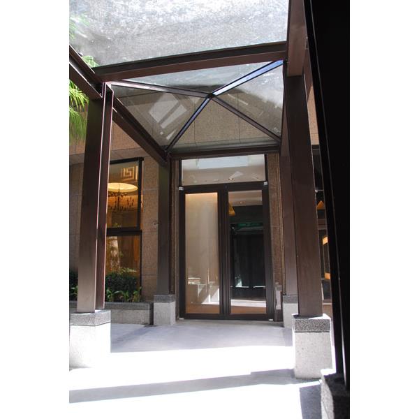 廊道不銹鋼採光雨庇,鉅鈦金屬有限公司