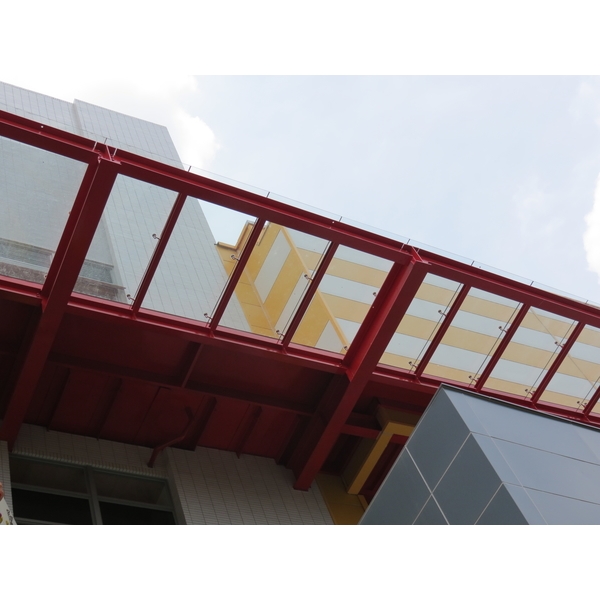 不銹鋼玻璃雨遮,鉅鈦金屬有限公司