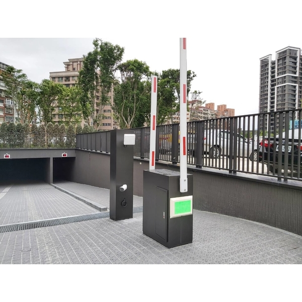 車道柵欄機-鉅鈦金屬有限公司
