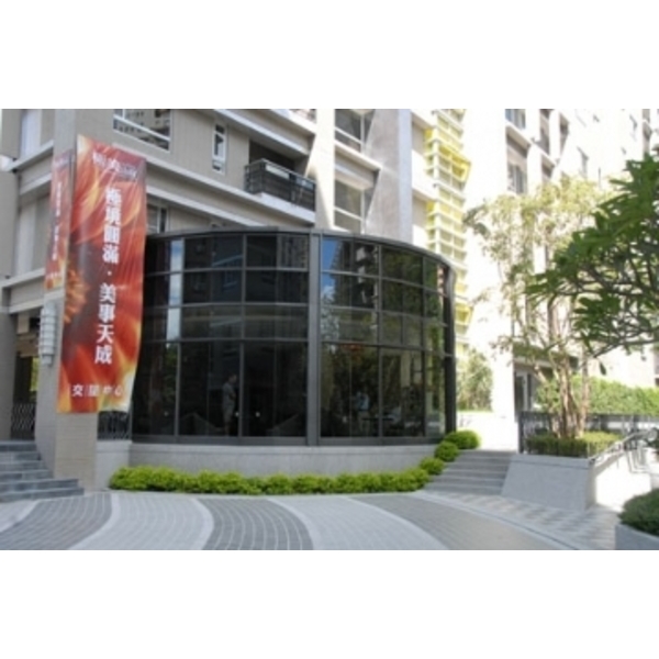 弧型固定窗,鴻府金屬工業有限公司