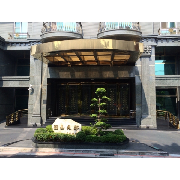 雨遮,鴻府金屬工業有限公司