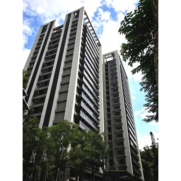 玻璃欄杆、外牆包板、格柵-內湖安縵莊園,鴻府金屬工業有限公司