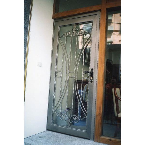 1小門 1小門,宜暉金屬建材有限公司