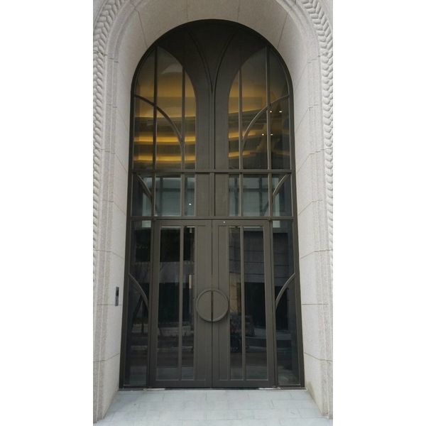 氟碳烤漆大門,宜暉金屬建材有限公司