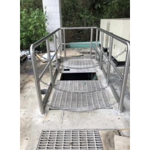 固定式欄杆(活動鍊條+擋板),光輝金屬工程股份有限公司