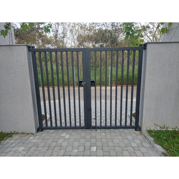 不銹鋼扇型門 不銹鋼扇型門,光輝金屬工程股份有限公司