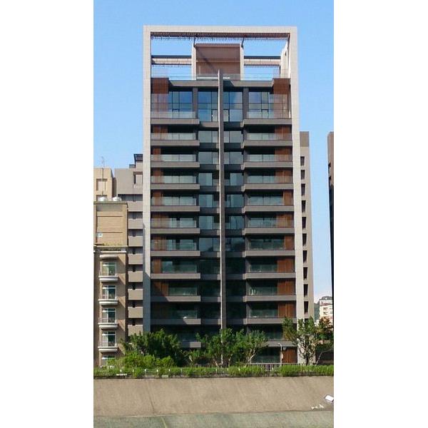 嘉磐建設-山嵐映月