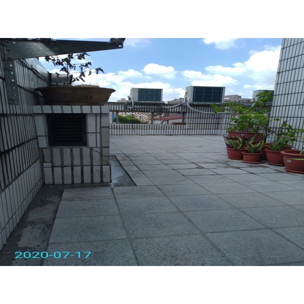 露天平台整修 貼隔熱磚-曹聖科技建材有限公司