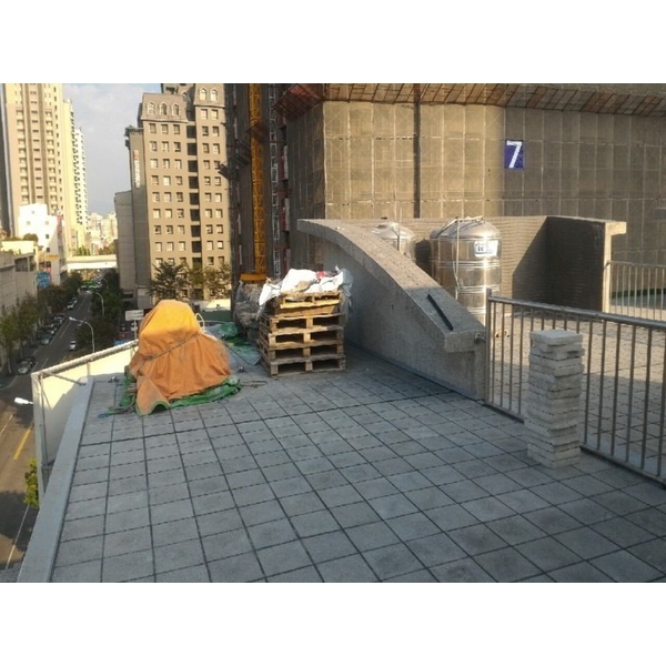 屋頂防水貼隔熱磚-曹聖科技建材有限公司