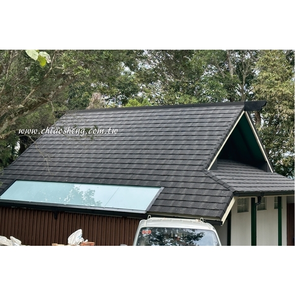 屋頂翻新平板瓦型礫晶石鋼瓦-喬盛建材股份有限公司