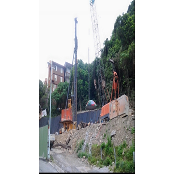 地下室擋土~履帶式預壘排樁工程