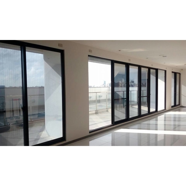 龍巖人本會館,利偉有限公司