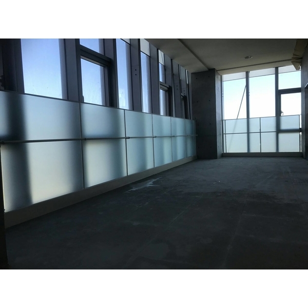 清華大學,利偉有限公司