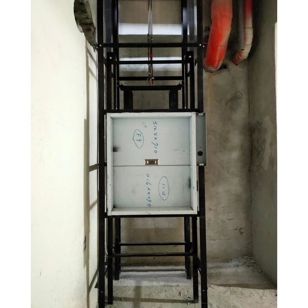 桌上型標準尺寸菜梯,竤瑞機電工程有限公司