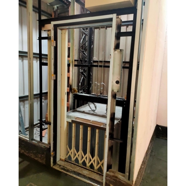 落地式小貨梯-竤瑞機電工程有限公司