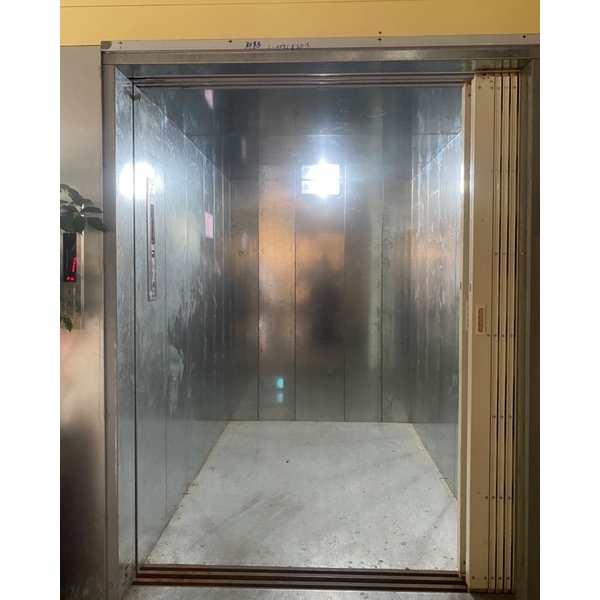 全訂製的大型貨梯-竤瑞機電工程有限公司