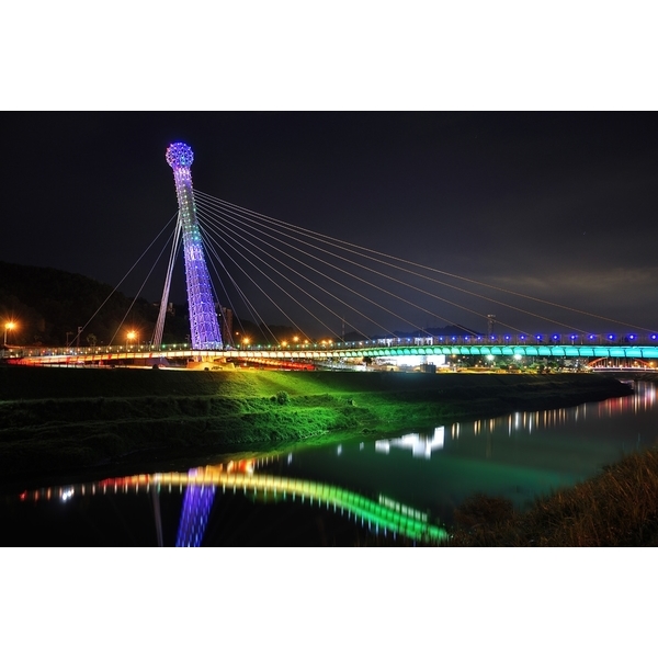 汐止星光橋 汐止星光橋,中北塗料企業股份有限公司