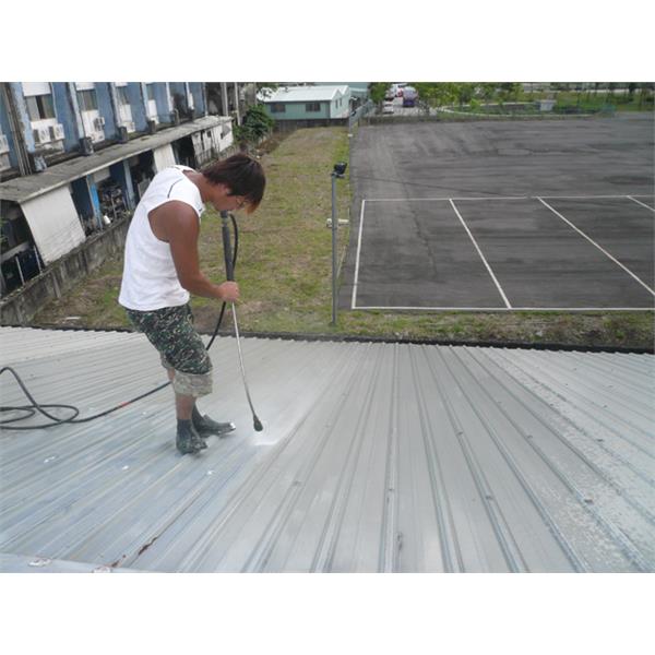 烤漆鋼板屋頂防水防鏽工程