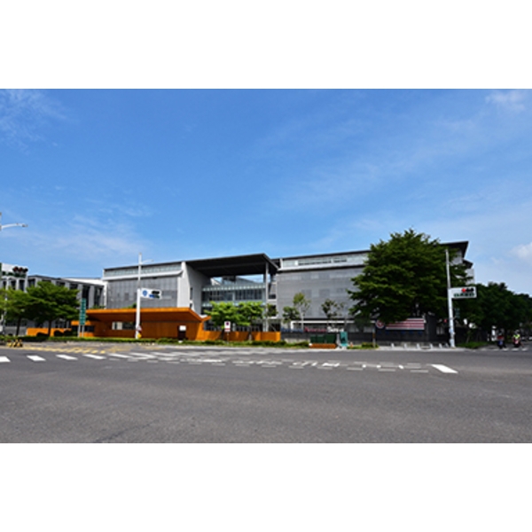 美國學校,東鐵企業股份有限公司