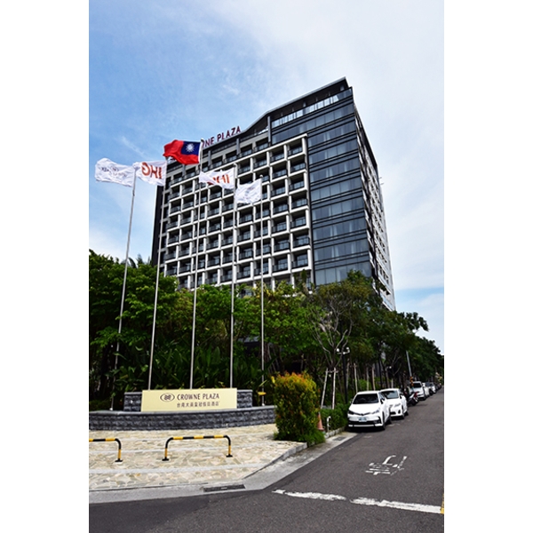 皇冠假日酒店 皇冠假日酒店,東鐵企業股份有限公司