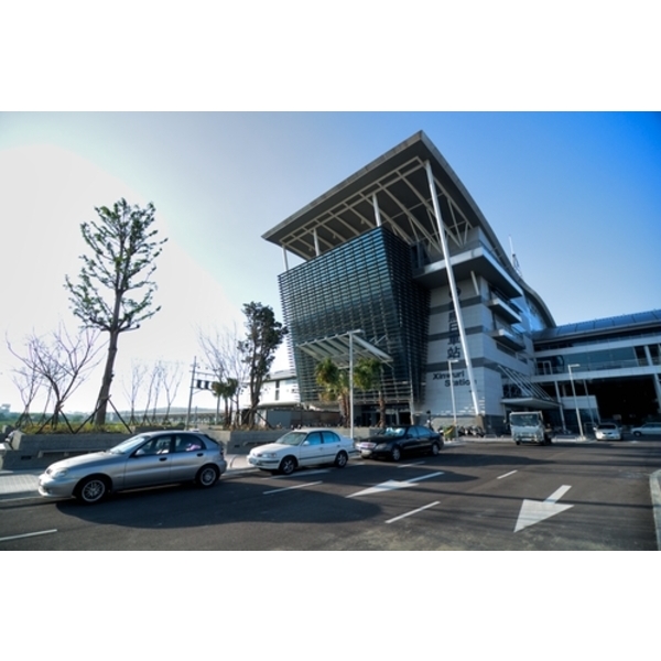 台鐵烏日新站、耐磨地坪工程