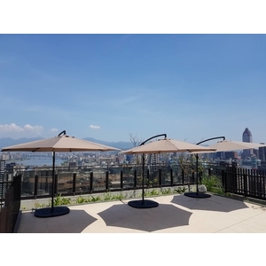 是方國際 - 萬華區 台北晶麒