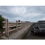 塑膠仿木堤防欄杆 - 台灣楓葉塑膠有限公司