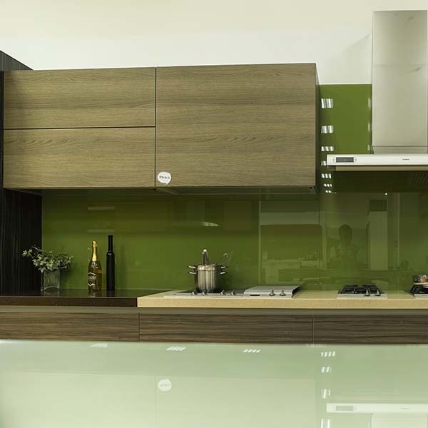 櫥房牆面 烤漆玻璃