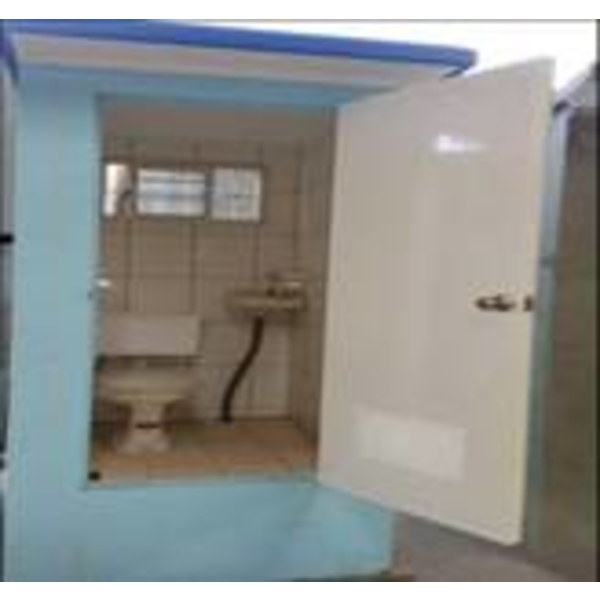 RC廁所,逢甲實業有限公司