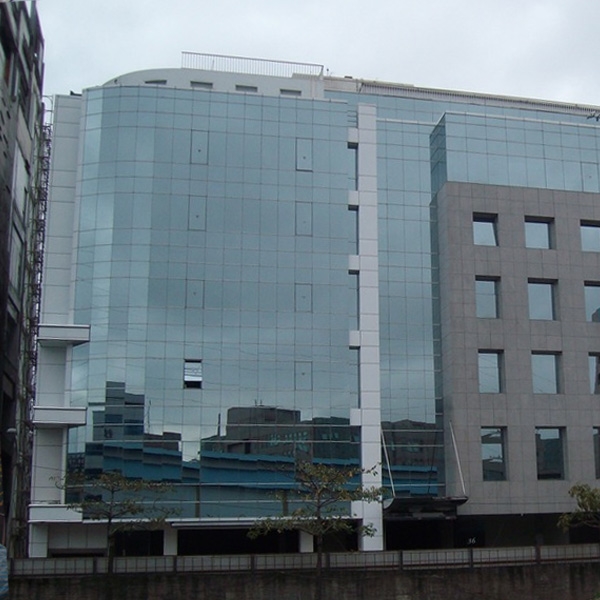 玻璃帷幕外牆清洗